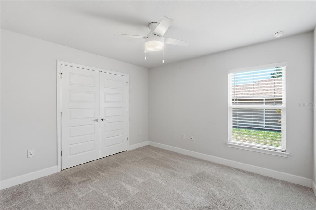 Activo con contrato: $359,000 (4 camas, 3 baños, 2265 Pies cuadrados)