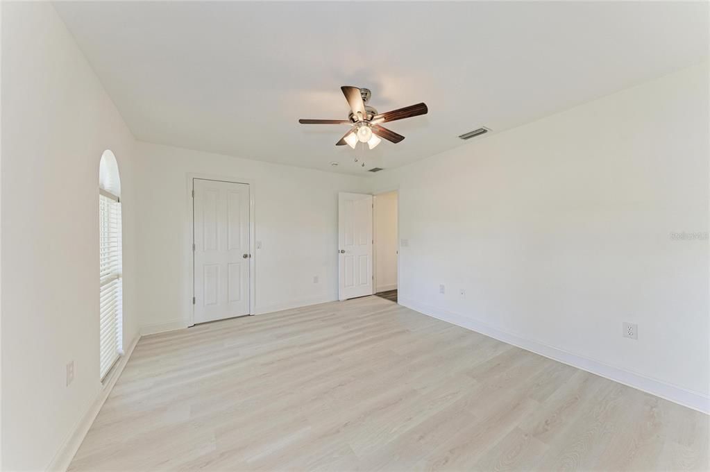 For Sale: $639,000 (3 beds, 2 baths, 2330 Square Feet)