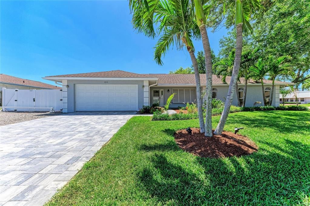 For Sale: $639,000 (3 beds, 2 baths, 2330 Square Feet)