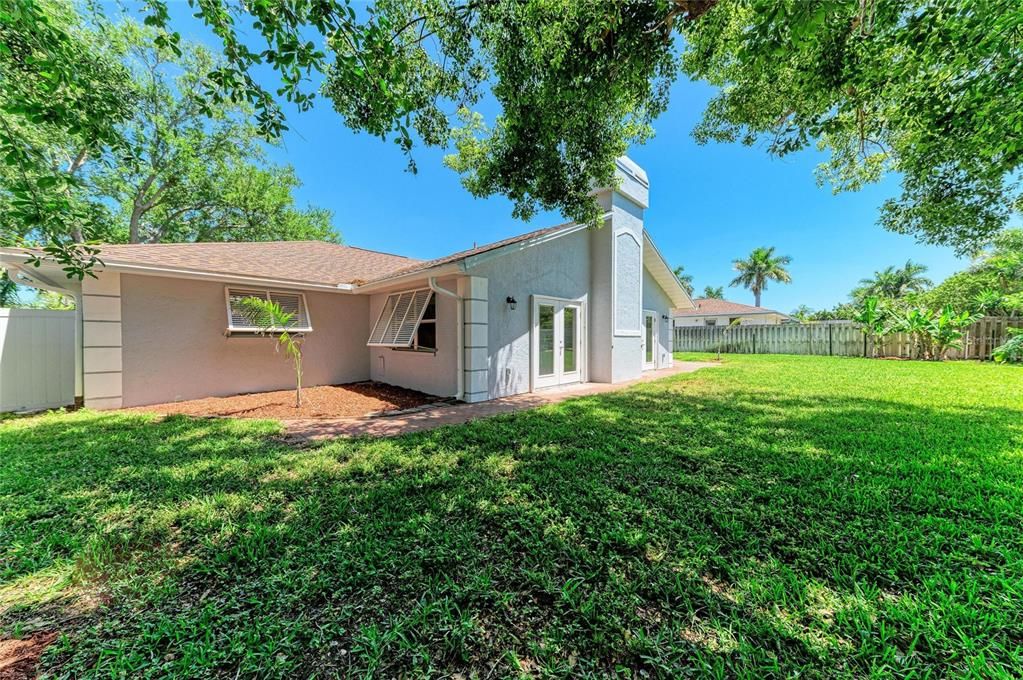 For Sale: $639,000 (3 beds, 2 baths, 2330 Square Feet)