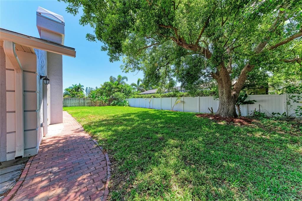 For Sale: $639,000 (3 beds, 2 baths, 2330 Square Feet)