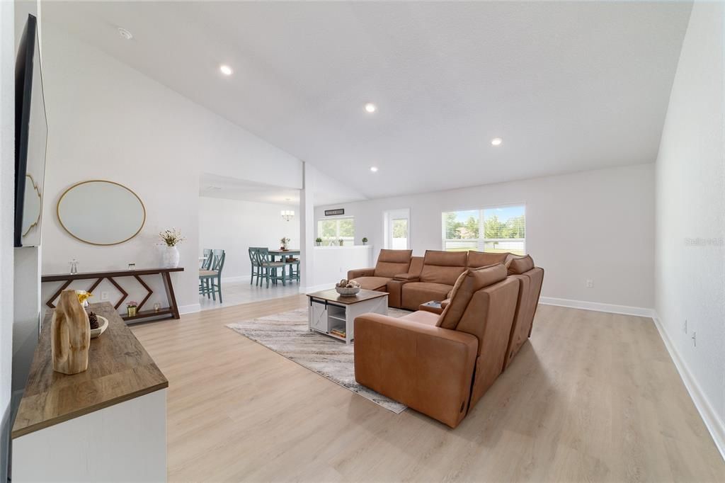 Active With Contract: $529,000 (4 beds, 3 baths, 3000 Square Feet)