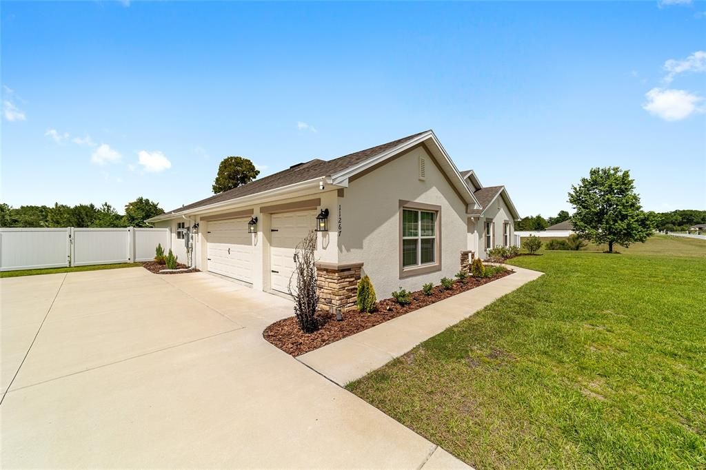 Active With Contract: $529,000 (4 beds, 3 baths, 3000 Square Feet)