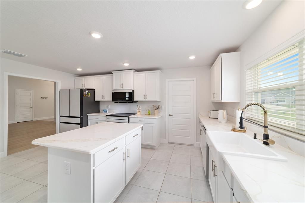 Active With Contract: $529,000 (4 beds, 3 baths, 3000 Square Feet)