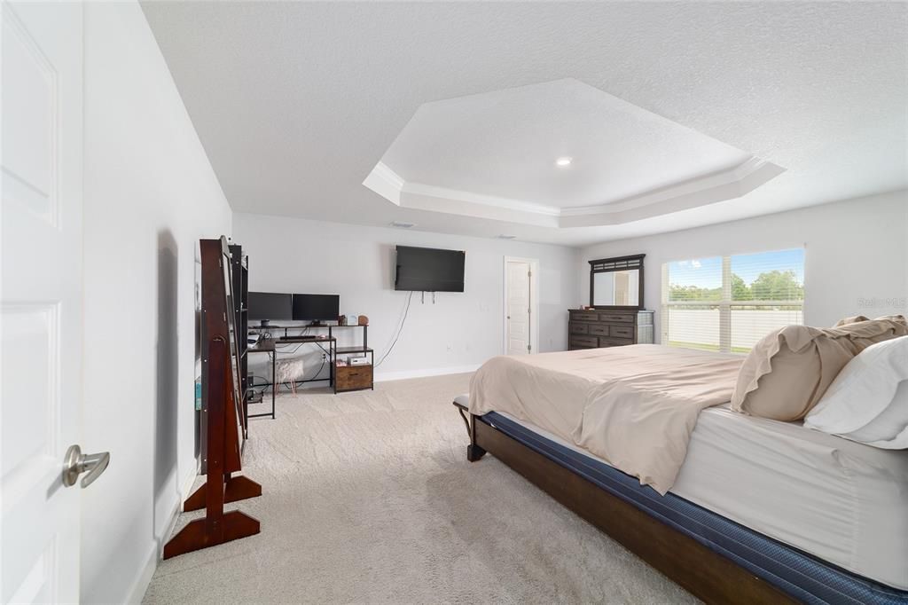 Active With Contract: $529,000 (4 beds, 3 baths, 3000 Square Feet)
