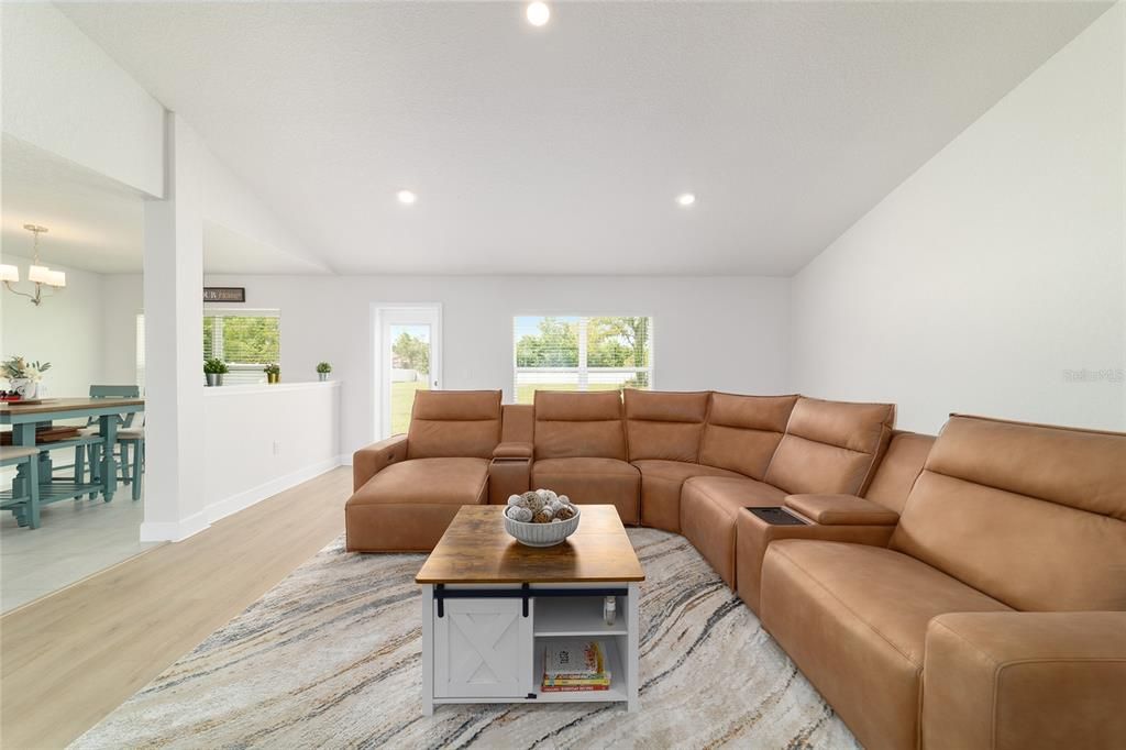 Active With Contract: $529,000 (4 beds, 3 baths, 3000 Square Feet)