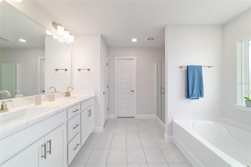 Active With Contract: $529,000 (4 beds, 3 baths, 3000 Square Feet)
