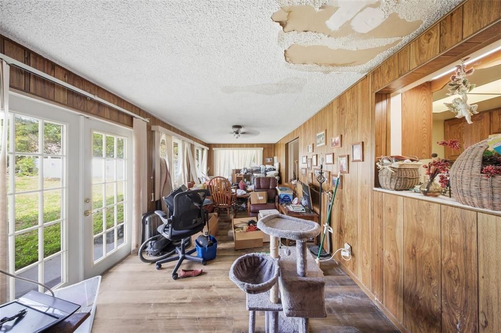 Activo con contrato: $259,000 (3 camas, 2 baños, 1433 Pies cuadrados)