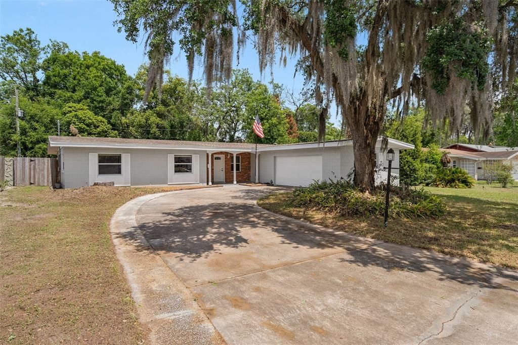 Active With Contract: $355,000 (4 beds, 2 baths, 1830 Square Feet)