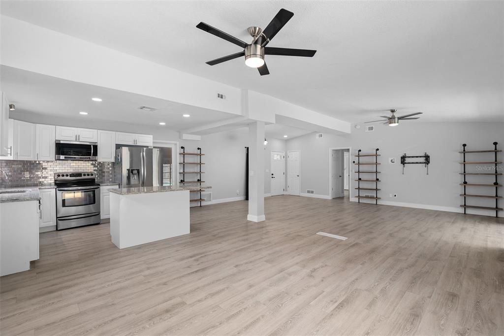 Active With Contract: $355,000 (4 beds, 2 baths, 1830 Square Feet)