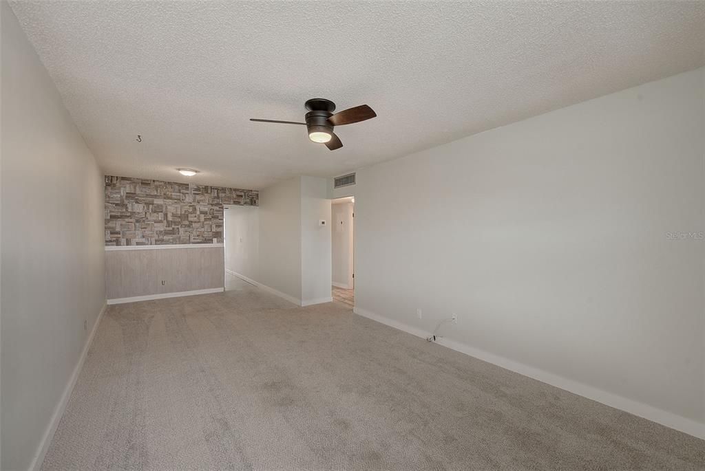 For Sale: $88,000 (2 beds, 2 baths, 1104 Square Feet)
