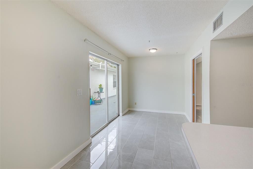 For Sale: $88,000 (2 beds, 2 baths, 1104 Square Feet)