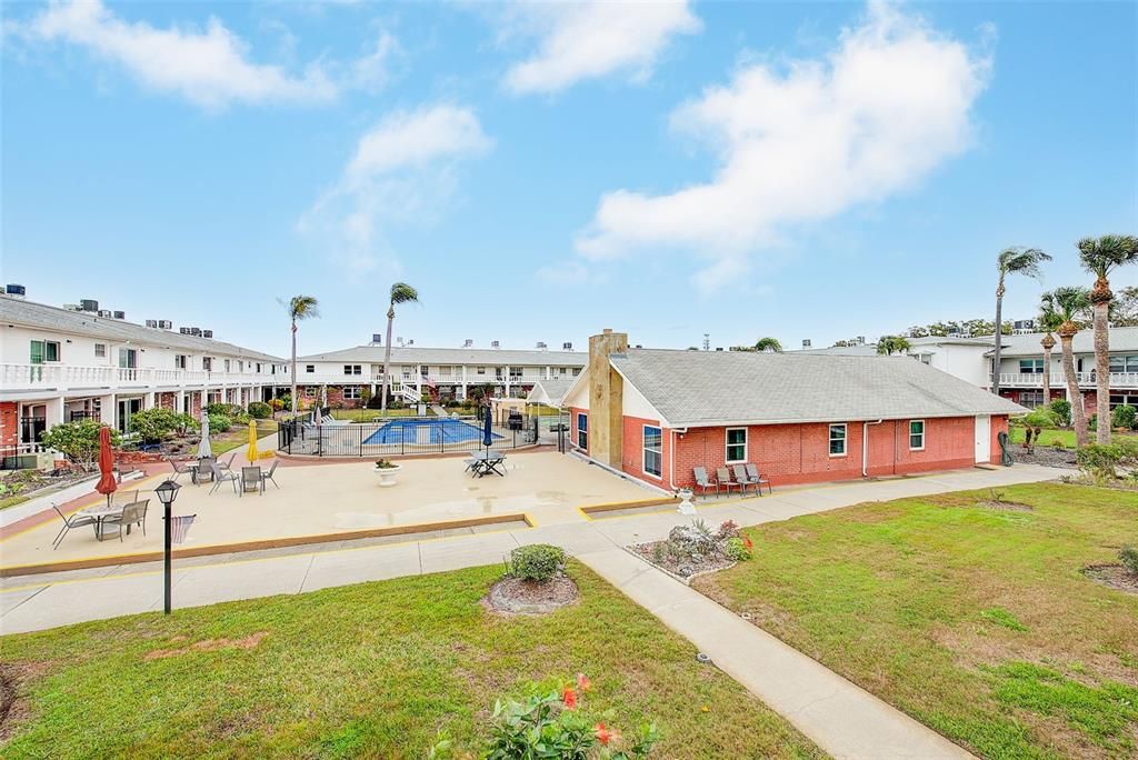 For Sale: $88,000 (2 beds, 2 baths, 1104 Square Feet)