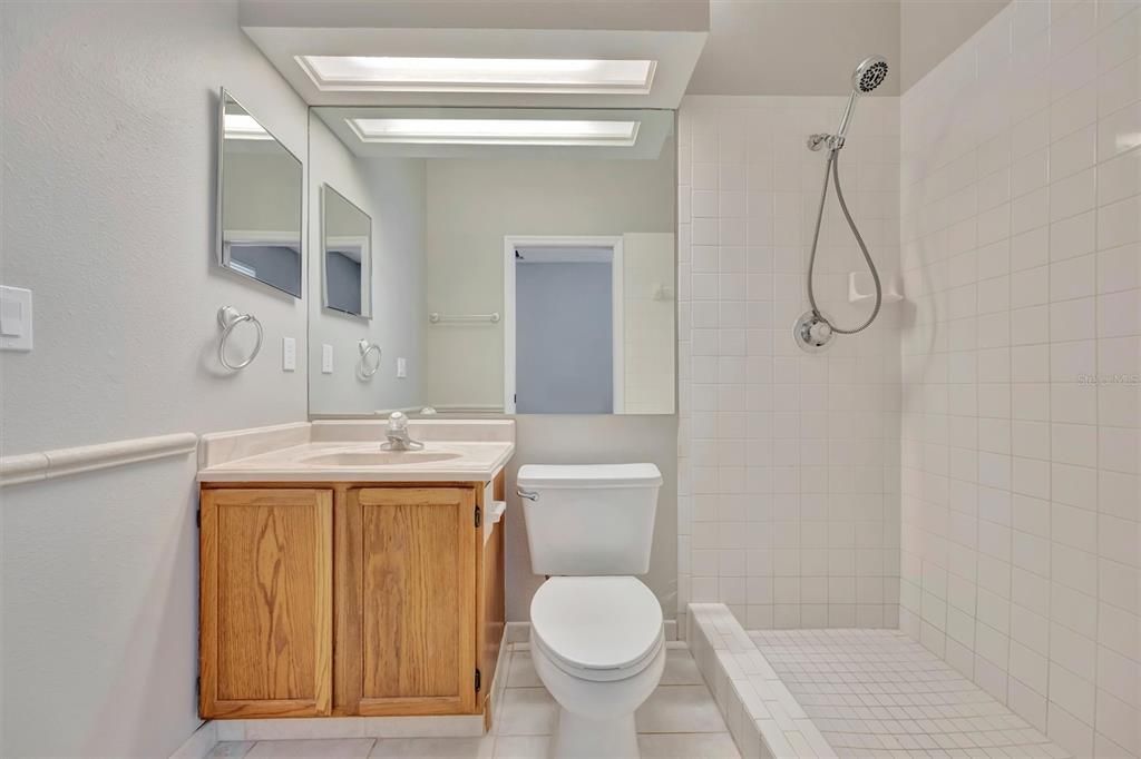 En Venta: $850,000 (5 camas, 3 baños, 3208 Pies cuadrados)