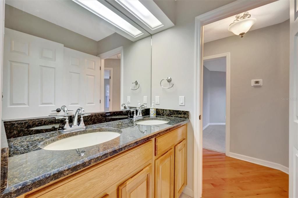 En Venta: $850,000 (5 camas, 3 baños, 3208 Pies cuadrados)