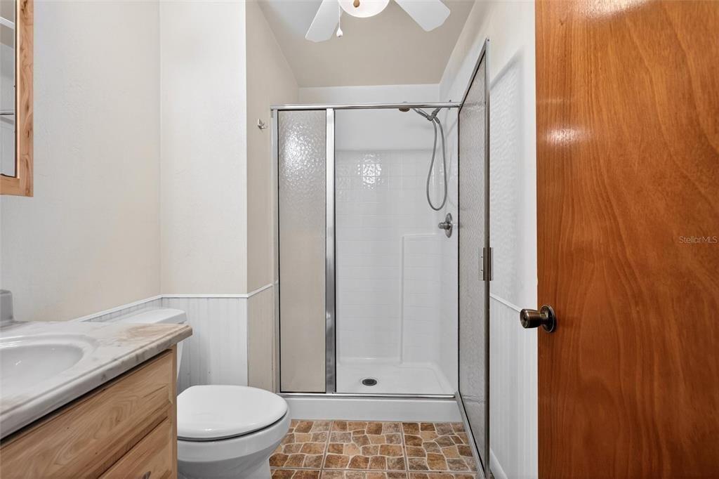 For Sale: $334,900 (3 beds, 2 baths, 1033 Square Feet)