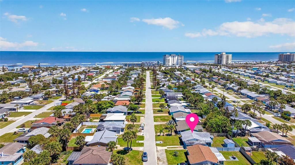 For Sale: $334,900 (3 beds, 2 baths, 1033 Square Feet)