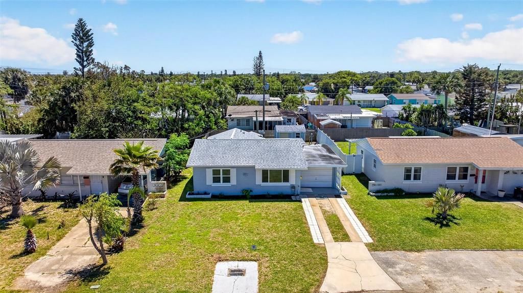 For Sale: $334,900 (3 beds, 2 baths, 1033 Square Feet)