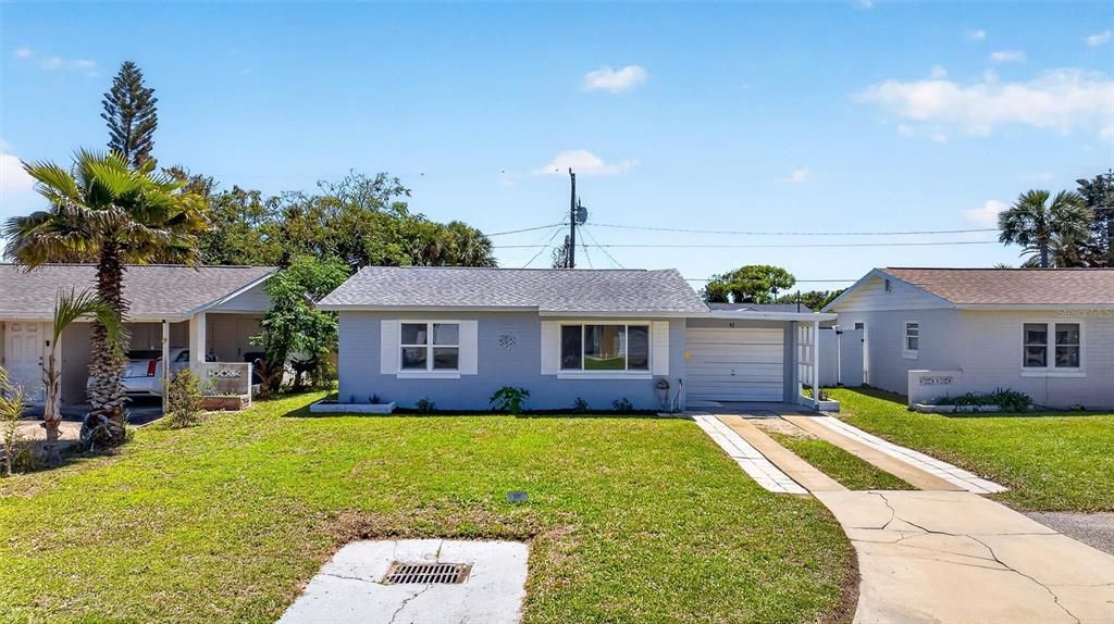 For Sale: $334,900 (3 beds, 2 baths, 1033 Square Feet)