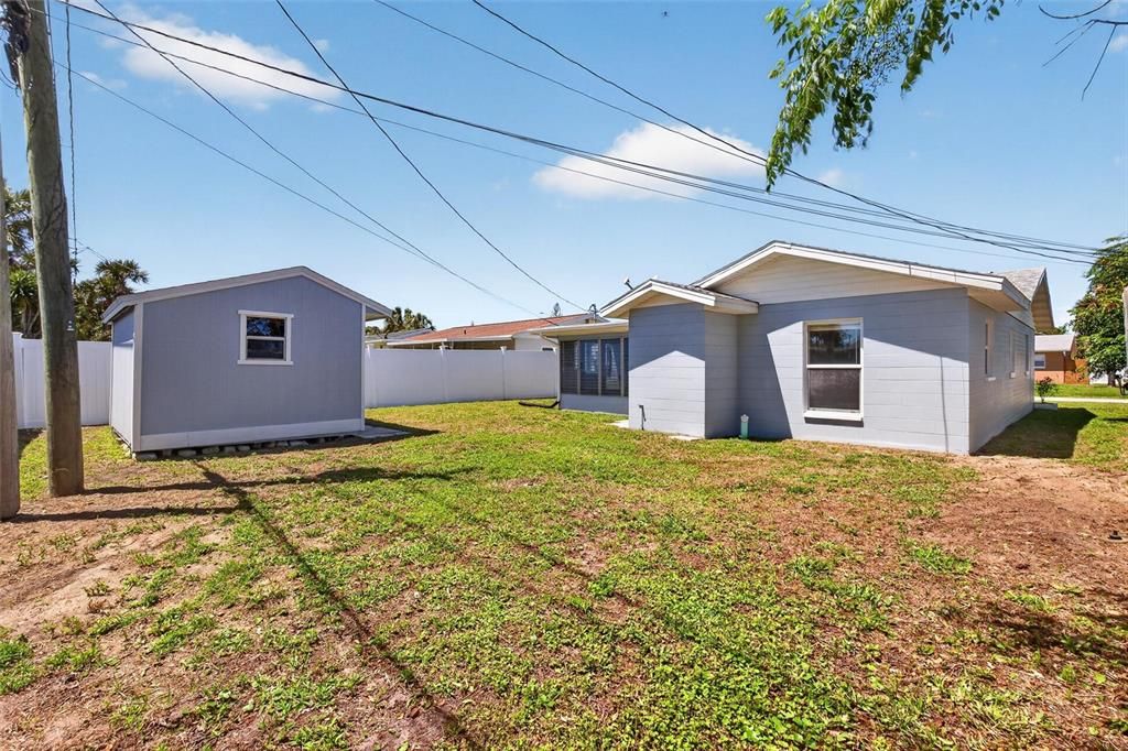 For Sale: $334,900 (3 beds, 2 baths, 1033 Square Feet)