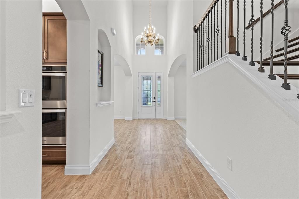 For Sale: $1,399,000 (7 beds, 4 baths, 4700 Square Feet)