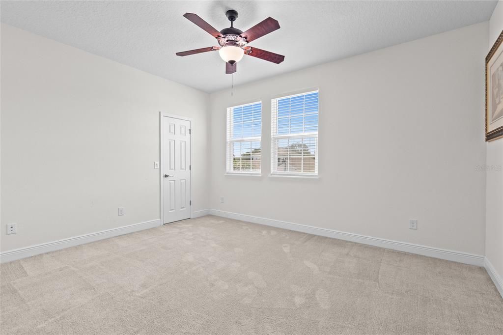 For Sale: $1,399,000 (7 beds, 4 baths, 4700 Square Feet)