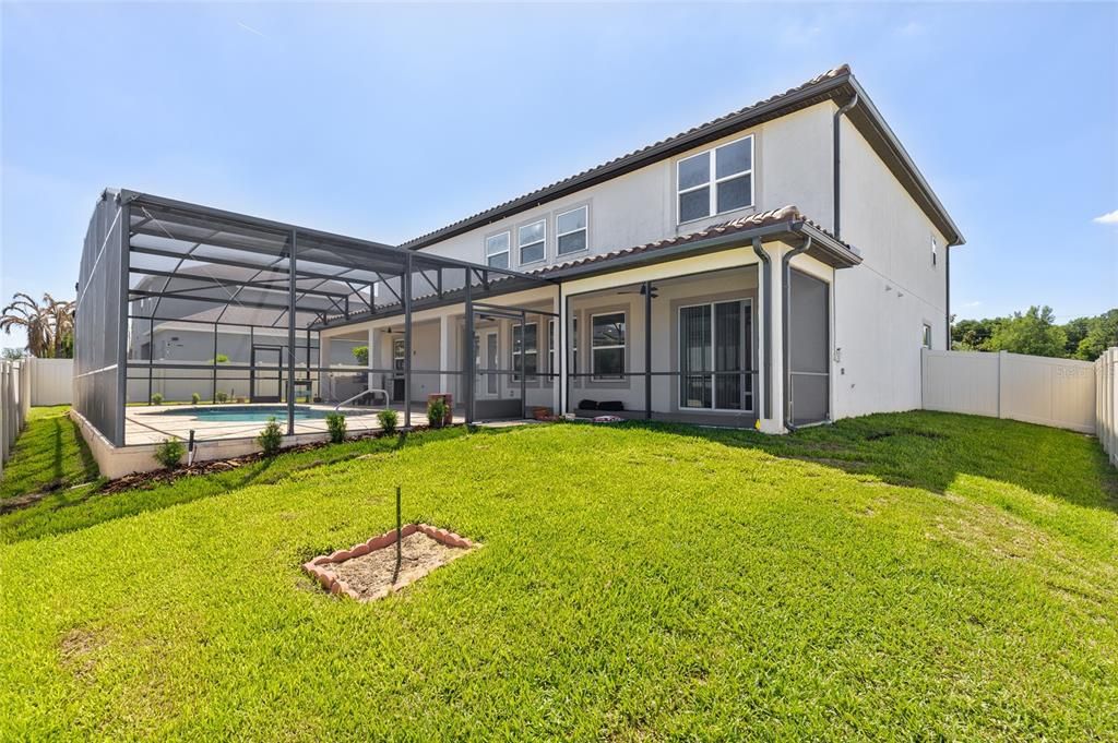 For Sale: $1,399,000 (7 beds, 4 baths, 4700 Square Feet)