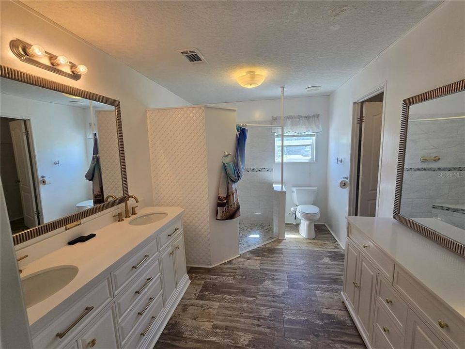 For Sale: $246,000 (4 beds, 2 baths, 1768 Square Feet)