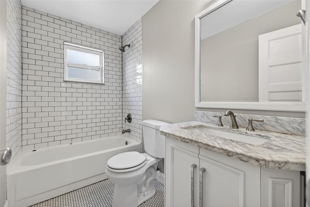 For Sale: $1,185,000 (3 beds, 2 baths, 1784 Square Feet)
