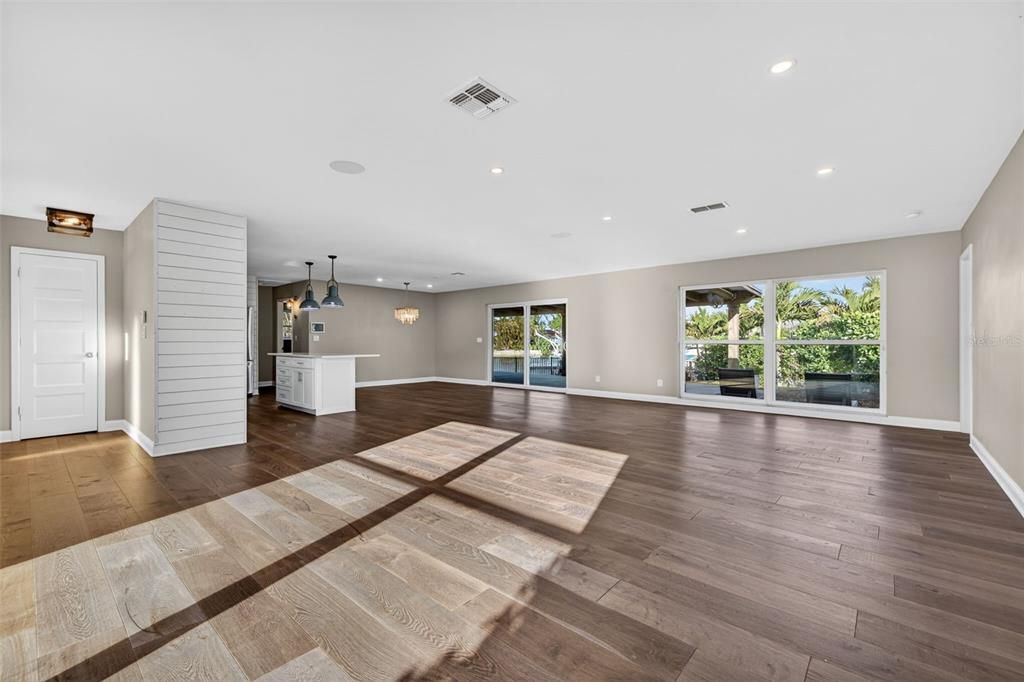 For Sale: $1,185,000 (3 beds, 2 baths, 1784 Square Feet)