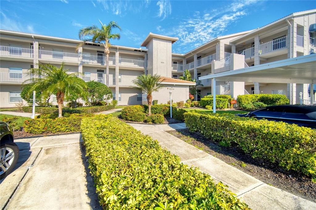 Activo con contrato: $289,900 (2 camas, 2 baños, 1106 Pies cuadrados)