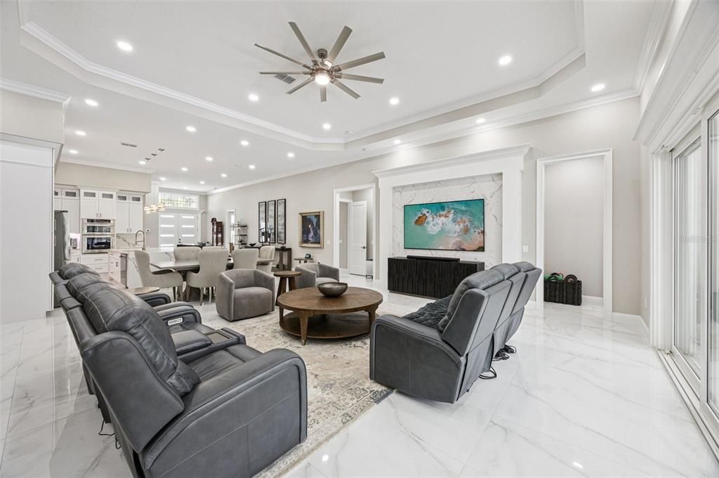 En Venta: $985,000 (4 camas, 4 baños, 3382 Pies cuadrados)