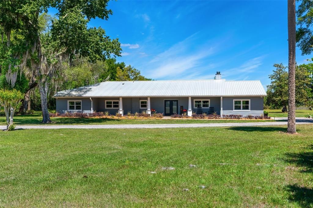 For Sale: $1,300,000 (4 beds, 3 baths, 3072 Square Feet)