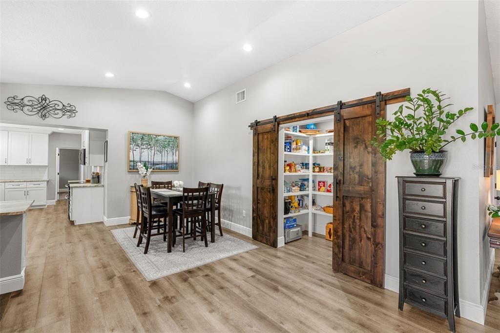 For Sale: $1,300,000 (4 beds, 3 baths, 3072 Square Feet)