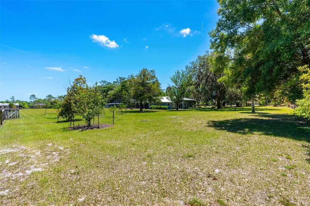 For Sale: $1,300,000 (4 beds, 3 baths, 3072 Square Feet)