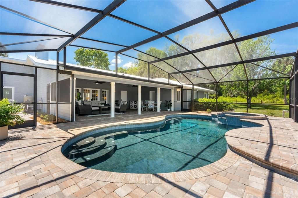 For Sale: $1,300,000 (4 beds, 3 baths, 3072 Square Feet)