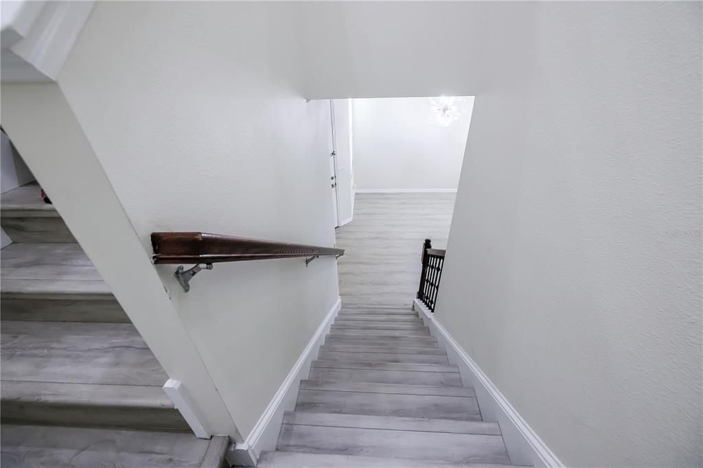 Active With Contract: $350,000 (3 beds, 2 baths, 1748 Square Feet)