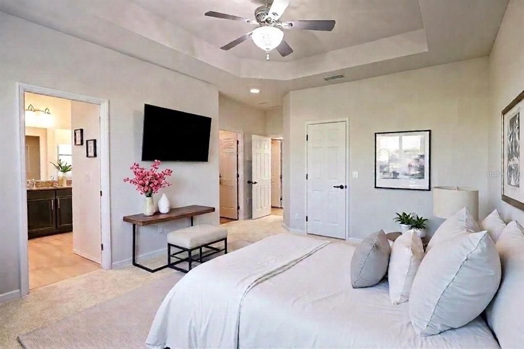 Active With Contract: $350,000 (3 beds, 2 baths, 1748 Square Feet)