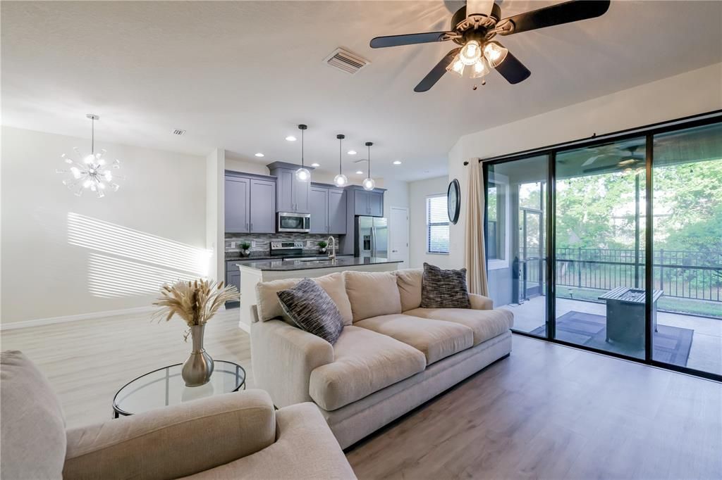 Active With Contract: $350,000 (3 beds, 2 baths, 1748 Square Feet)