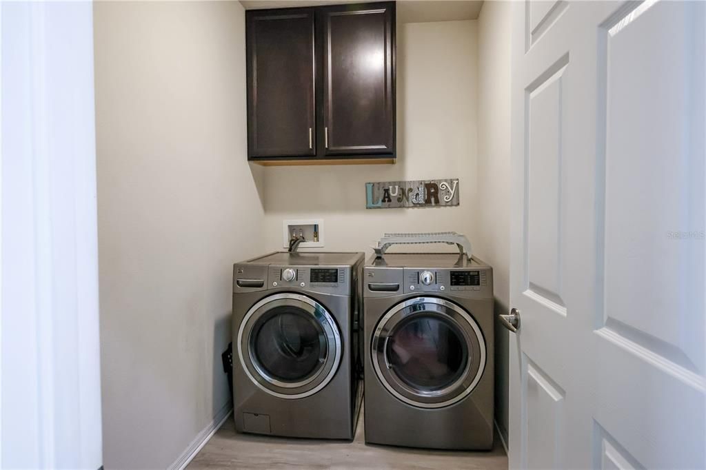 Active With Contract: $350,000 (3 beds, 2 baths, 1748 Square Feet)