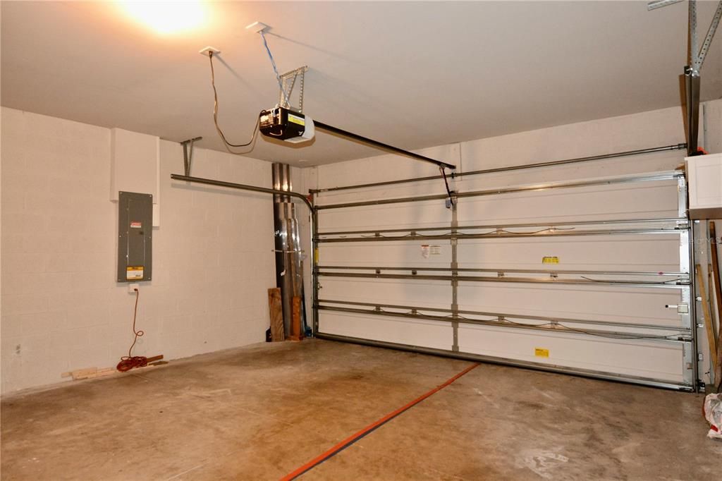 For Sale: $299,900 (2 beds, 2 baths, 1516 Square Feet)