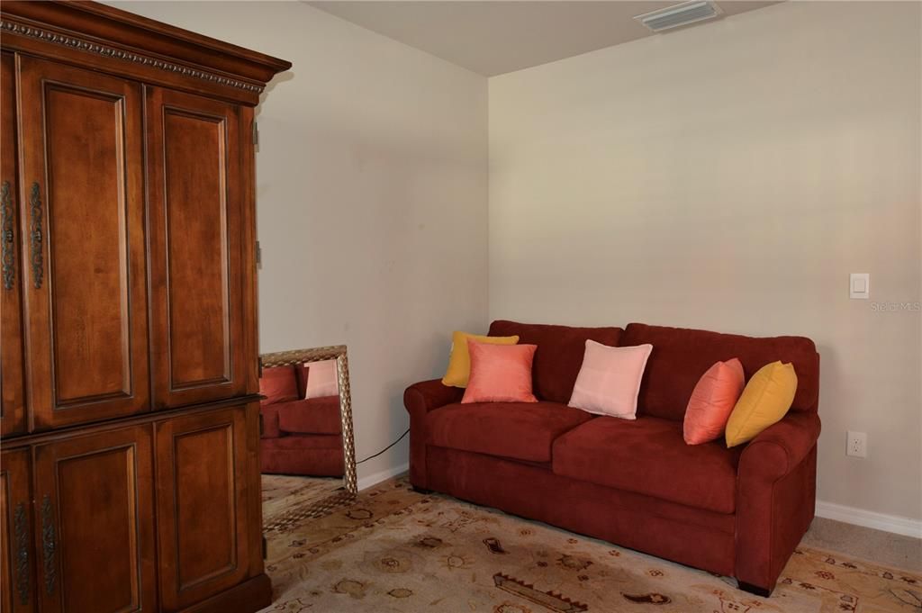 For Sale: $299,900 (2 beds, 2 baths, 1516 Square Feet)