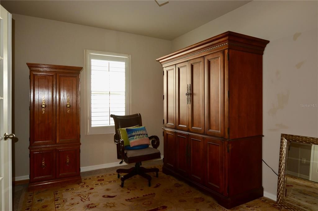 For Sale: $299,900 (2 beds, 2 baths, 1516 Square Feet)