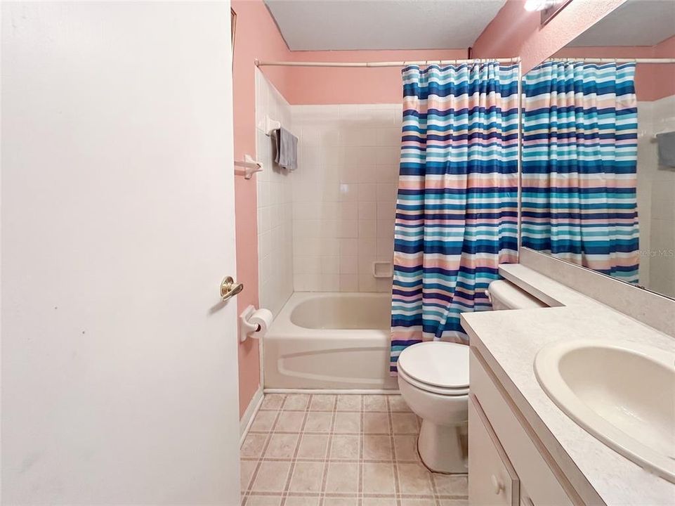 Activo con contrato: $239,900 (3 camas, 2 baños, 1601 Pies cuadrados)