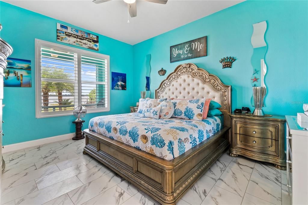 Activo con contrato: $795,000 (3 camas, 3 baños, 2001 Pies cuadrados)