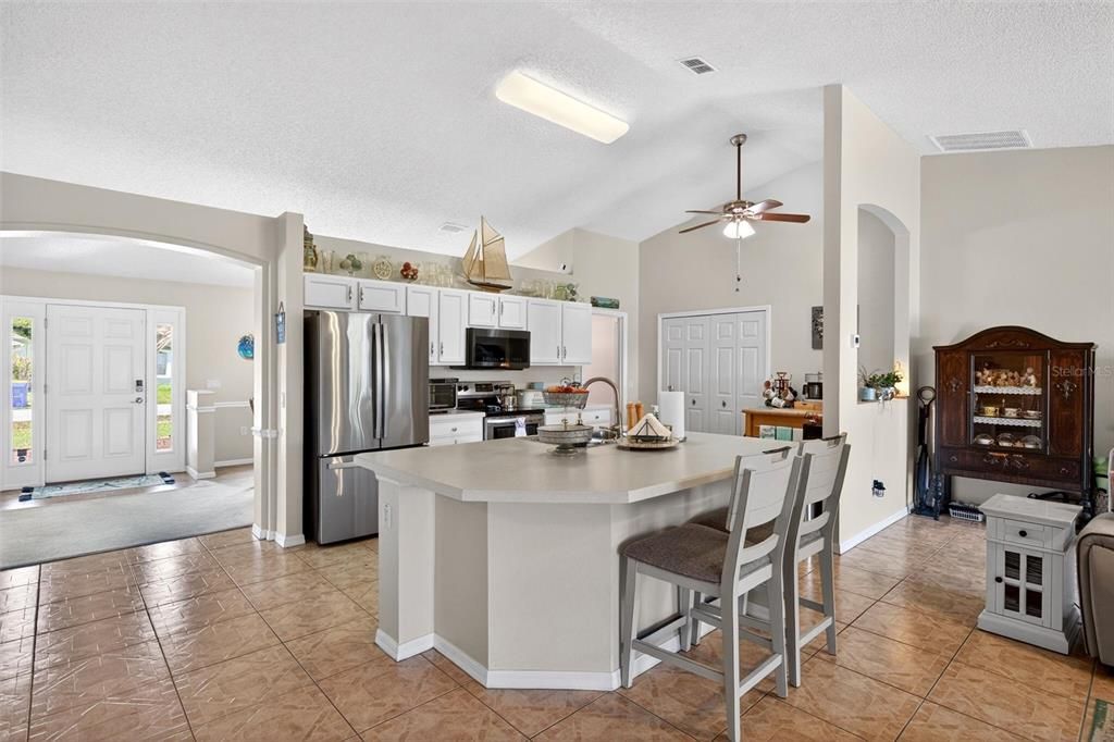 For Sale: $364,900 (3 beds, 2 baths, 2000 Square Feet)