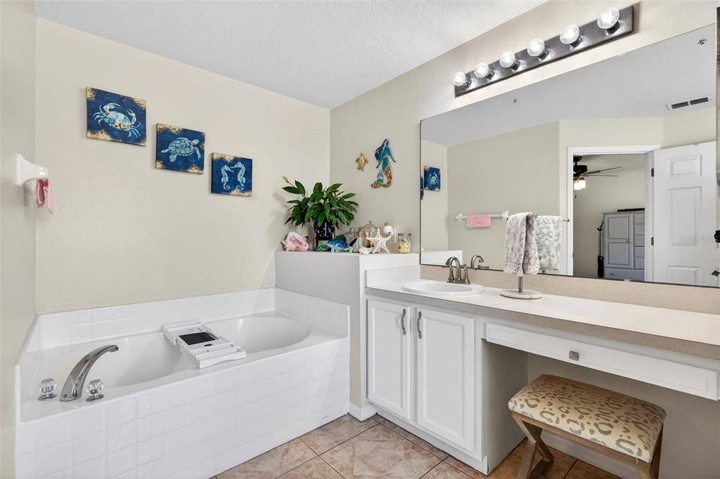 For Sale: $364,900 (3 beds, 2 baths, 2000 Square Feet)