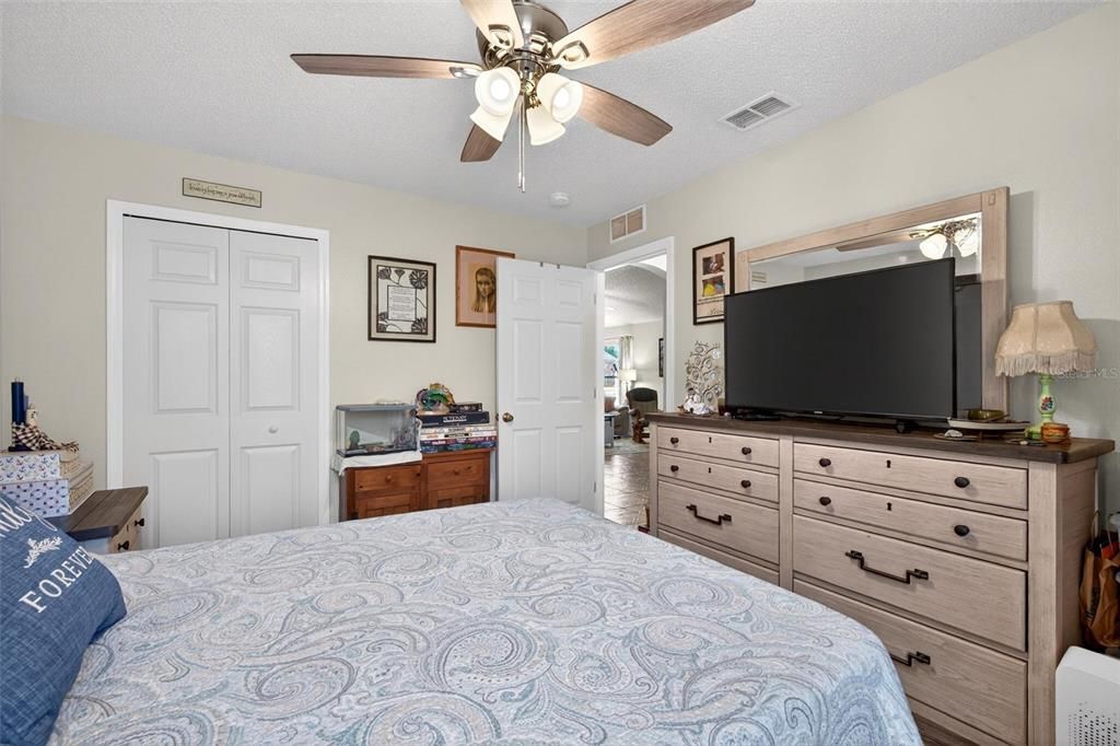 For Sale: $364,900 (3 beds, 2 baths, 2000 Square Feet)