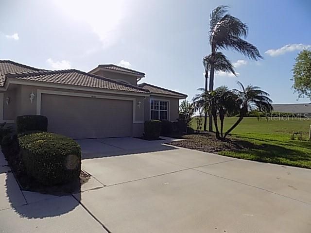 Active With Contract: $342,000 (2 beds, 2 baths, 1874 Square Feet)