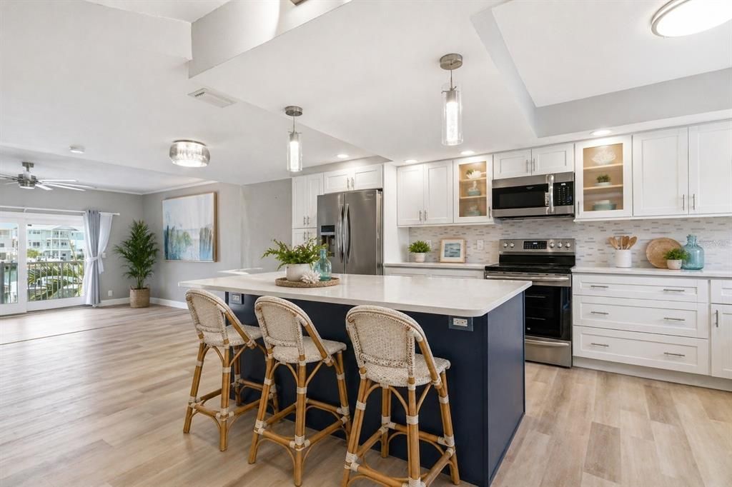 For Sale: $609,000 (2 beds, 2 baths, 1260 Square Feet)